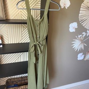 Super cute, never been worn, olive dress